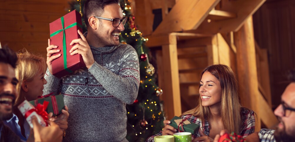 How to Get Ahead Financially on Spring College Expenses During the Holidays