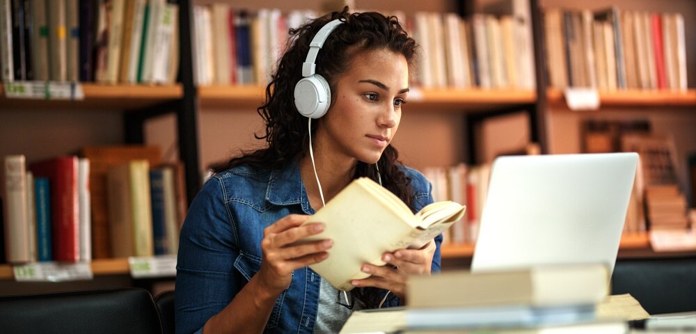 How to Save for College: 5 Small Things Students Can Do Today