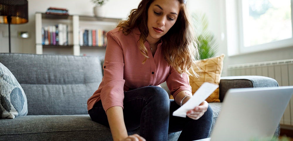 <p>Practical Steps to Make Saving Money Easier</p>
