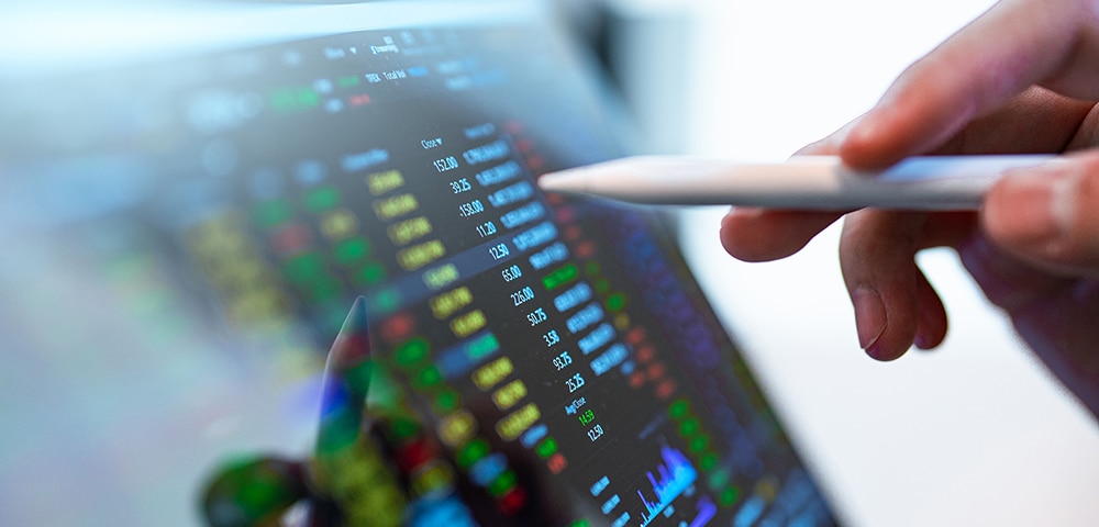 <p>Key Questions: When The Fed Cuts Rates, Should Investors Cut Their Exposure to Stocks?</p>